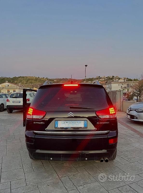 Usata Citroën C-Crosser 156 CV (114 kW) 2010 Nero SUV