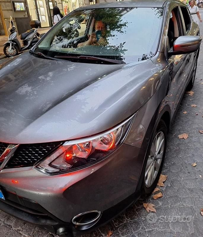 Grigio Usata 2015 Nissan Qashqai SUV | 5500 € (Super prezzo) - Immagine 1/4