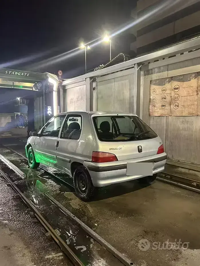 Usata Peugeot 106 60 CV (44 kW) 2003 Bluazzurro Utilitaria