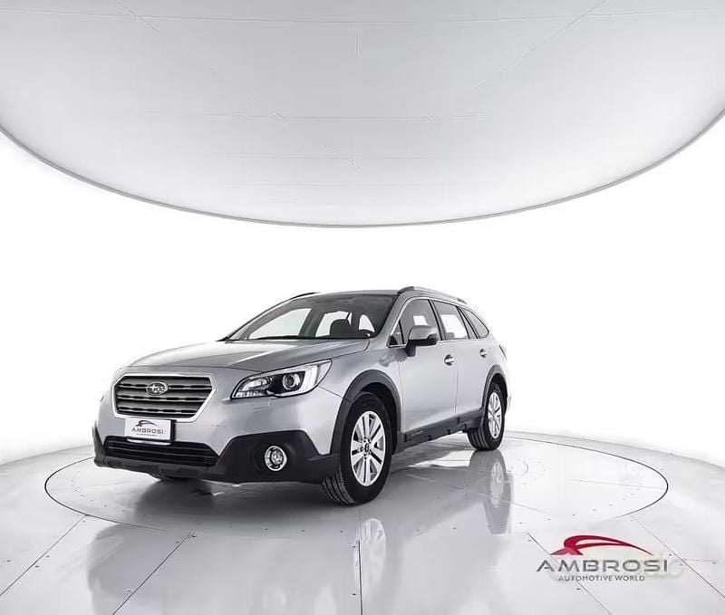 Usata Subaru Outback 150 CV (110 kW) 2016 Grigio Station wagon