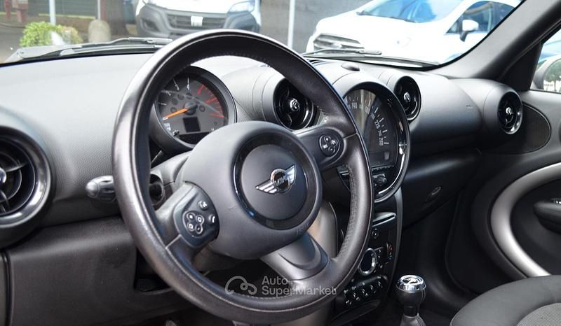 Usata Mini Cooper 111 CV (81 kW) 2016 Nero Utilitaria