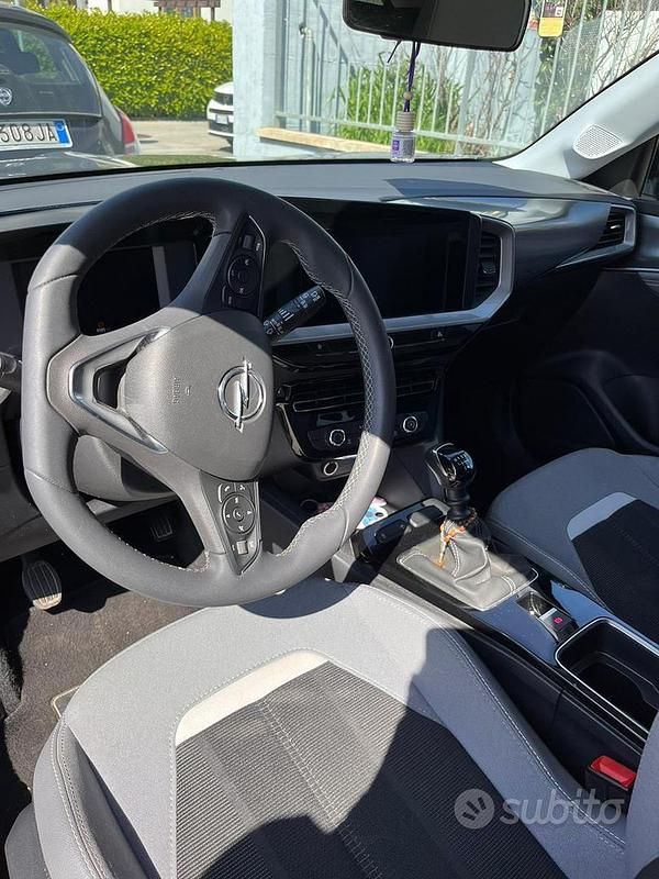 Usata Opel Mokka Edition 101 CV (74 kW) 2024 Grigio SUV