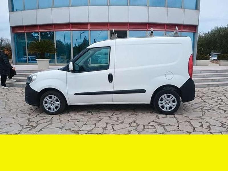 Usata Fiat Doblò 95 CV (69 kW) 2017 Bianco Monovolume