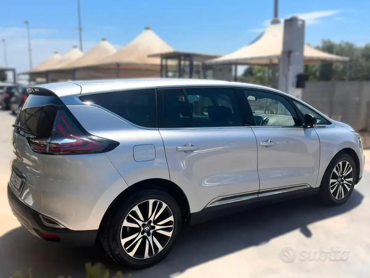 Usata Renault Espace 160 CV (117 kW) 2017 Grigio Monovolume