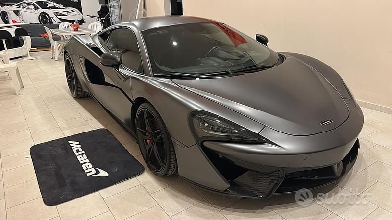 Grigio Usata 2017 McLaren 540C Coupé | 143.000 € - Immagine 1/4