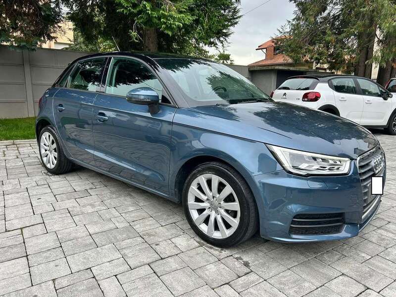 Usata Audi A1 Sportback Ambiente 90 CV (66 kW) 2017 Blu/azzurro Utilitaria