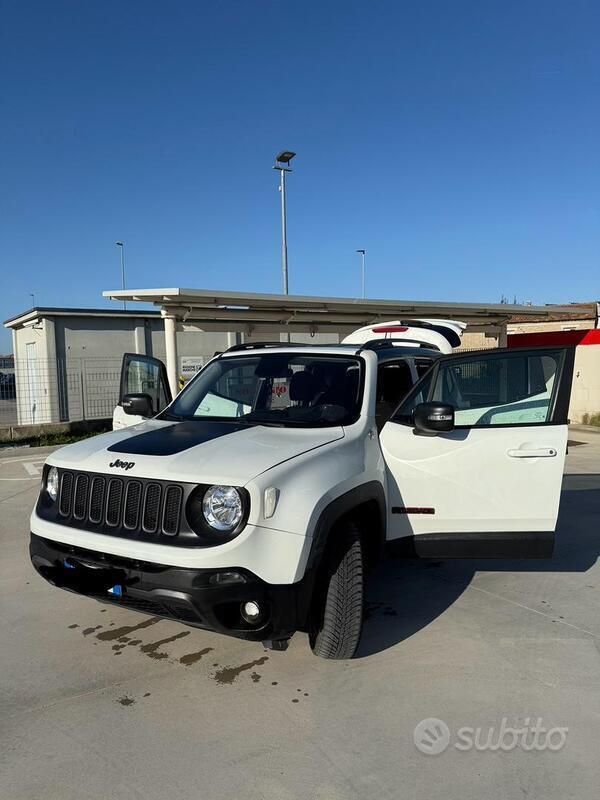 Usata 2014 Jeep Renegade Trailhawk SUV | 11.500 € (Ottimo prezzo) - Immagine 1/4