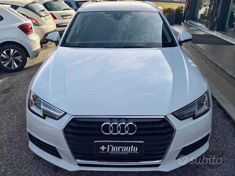 Usata Audi A4 Design 150 CV (110 kW) 2018 Bianco Station wagon