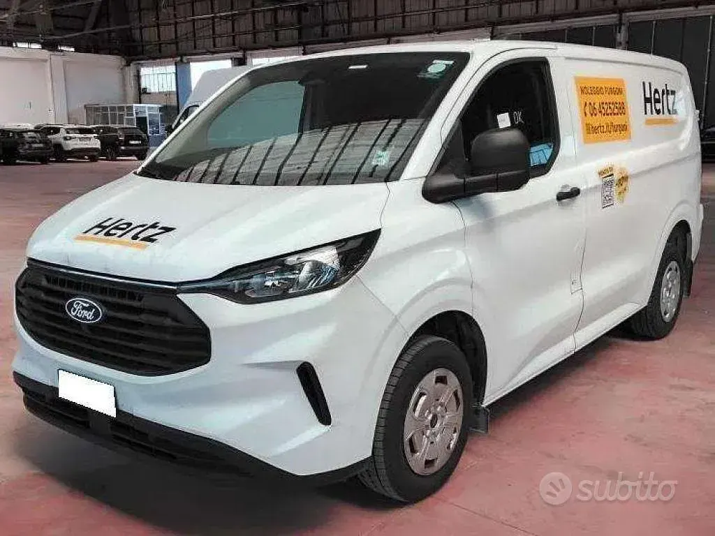 Usata Ford Transit Custom Trend 136 CV (100 kW) 2024 Frozen white Furgone