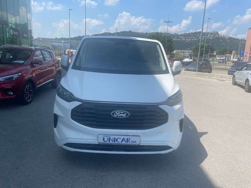 Usata Ford Transit Custom Titanium 136 CV (100 kW) 2024 Bianco frozen Furgone