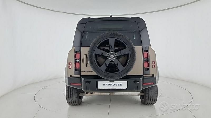 Usata Land Rover Defender SE Dynamic 249 CV (183 kW) 2025 Marrone SUV