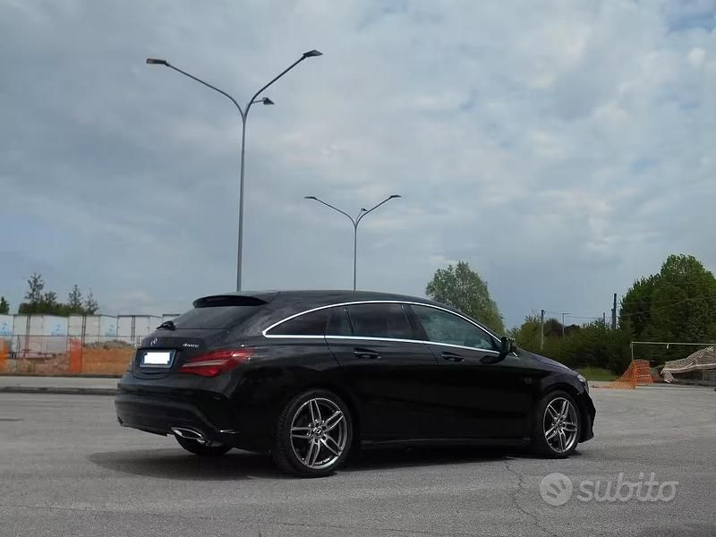 Usata Mercedes CLA200 150 CV (110 kW) 2019 Nero Station wagon