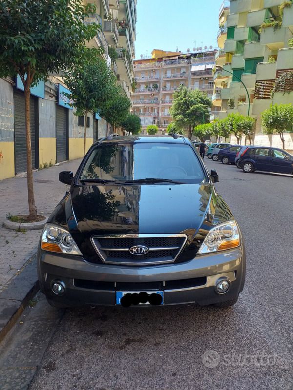 Nero Usata 2006 Kia Sorento SUV | 2900 € (Buon prezzo) - Immagine 1/4