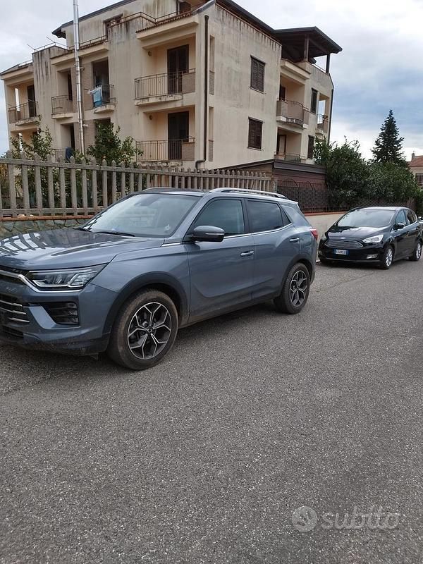 Usata Ssangyong (KGM) Korando 136 CV (100 kW) 2020 Grigio Station wagon
