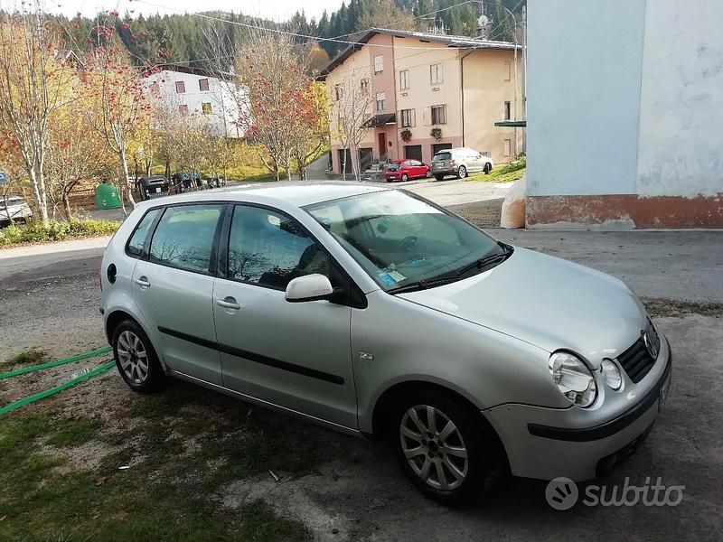 Usata VW Polo 75 CV (55 kW) 2004 Grigio Utilitaria