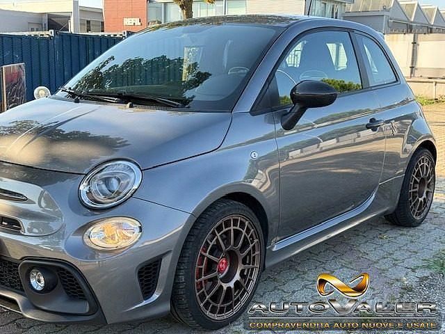 Usata Abarth 595 Pista 165 CV (121 kW) 2020 Grigio Utilitaria