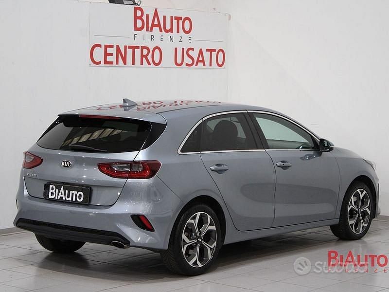 Usata Kia Ceed 136 CV (100 kW) 2019 Blu Utilitaria