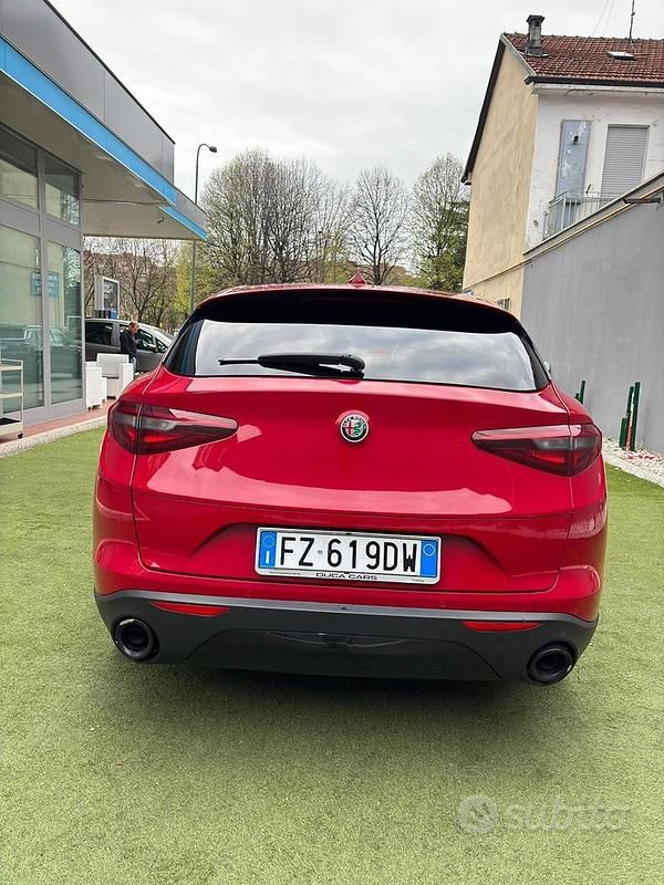 Usata Alfa Romeo Stelvio 160 CV (117 kW) 2019 Rosso SUV
