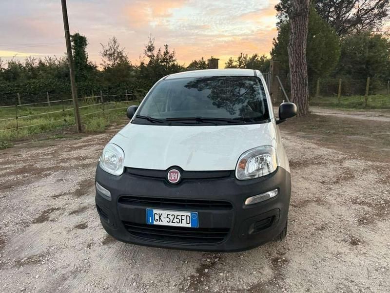 Usata Fiat Panda Pop 70 CV (51 kW) 2022 Bianco Utilitaria