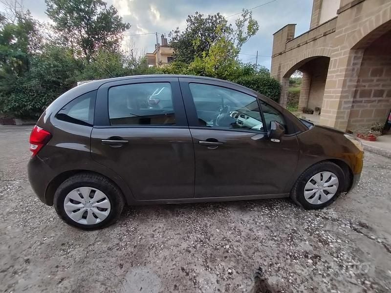 Usata Citroën C3 60 CV (44 kW) 2012 Marrone Berlina