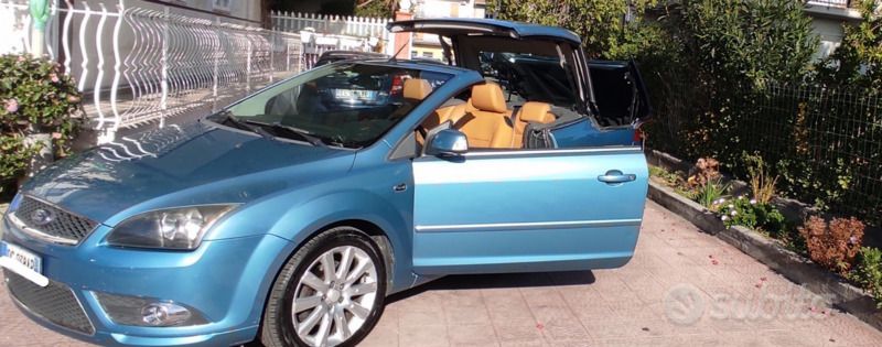 Usata Ford Focus Cabriolet 136 CV (100 kW) 2007 Blu Cabrio
