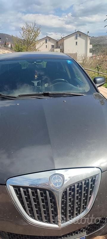 Grigio Usata 2012 Lancia Delta Utilitaria | 3200 € (Ottimo prezzo) - Immagine 1/4