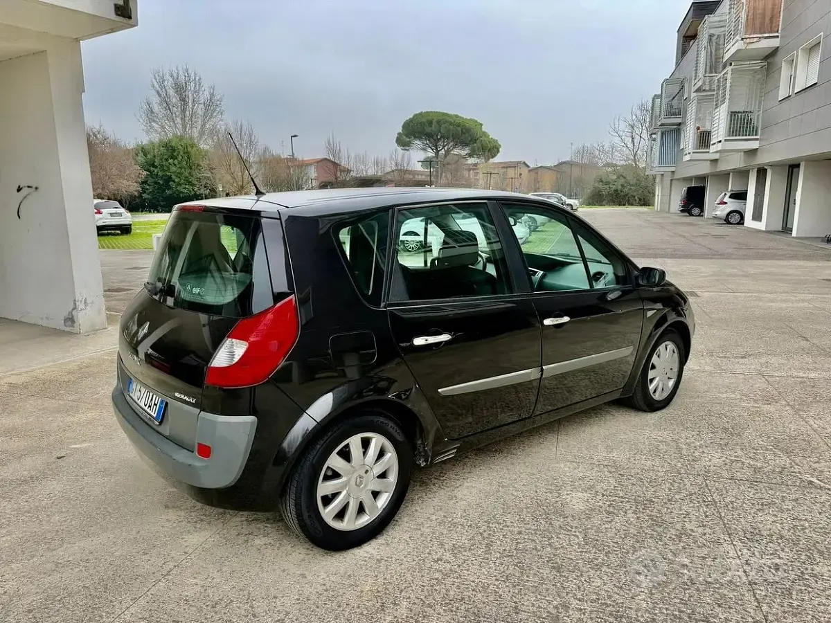 Usata Renault Scenic E-Tech 150 CV (110 kW) 2006 Nero Monovolume