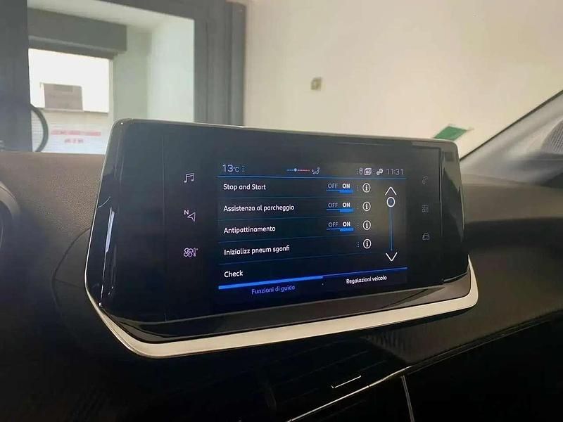 Usata Peugeot 208 Active 75 CV (55 kW) 2022 Bianco Utilitaria