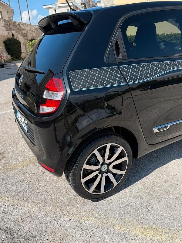 Usata Renault Twingo LE 69 CV (50 kW) 2019 Utilitaria