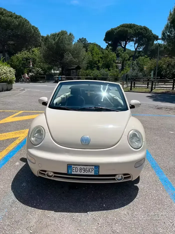 Usata VW New Beetle Cabriolet 75 CV (55 kW) 2004 Cabrio