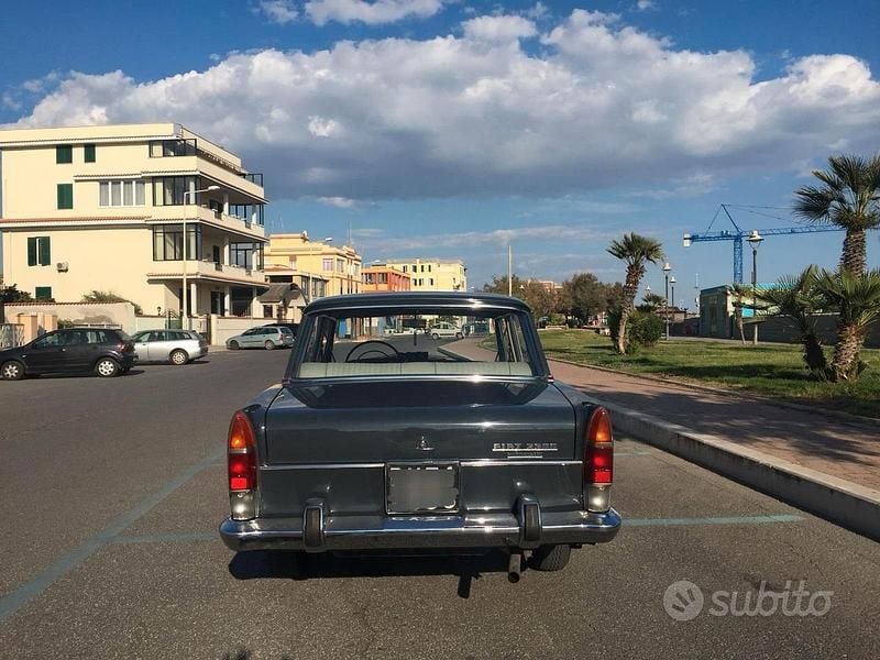 Usata Fiat 2300 Lusso 1960 Grigio Berlina