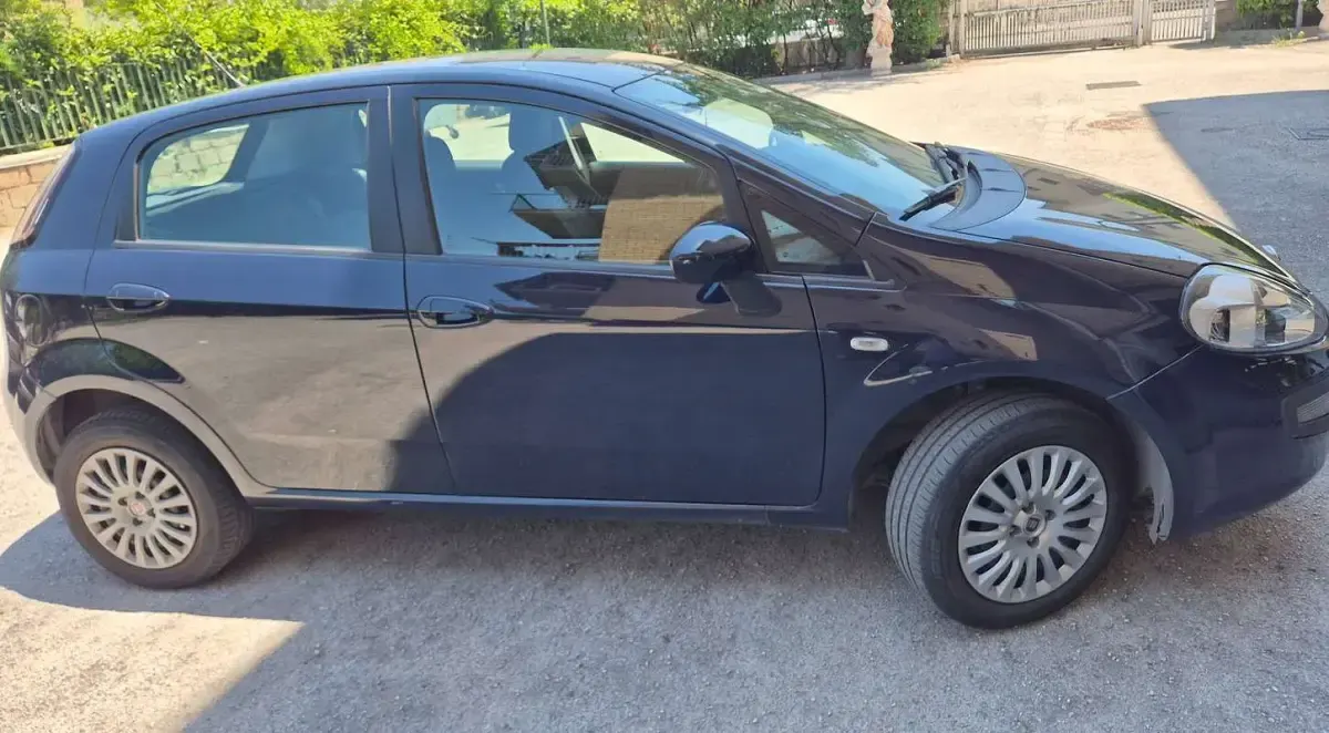 Usata Fiat Punto Evo 69 CV (50 kW) 2011 Blu/azzurro Utilitaria