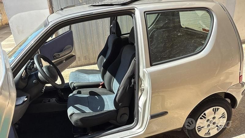 Usata Fiat Seicento 39 CV (28 kW) 1999 Grigio Utilitaria