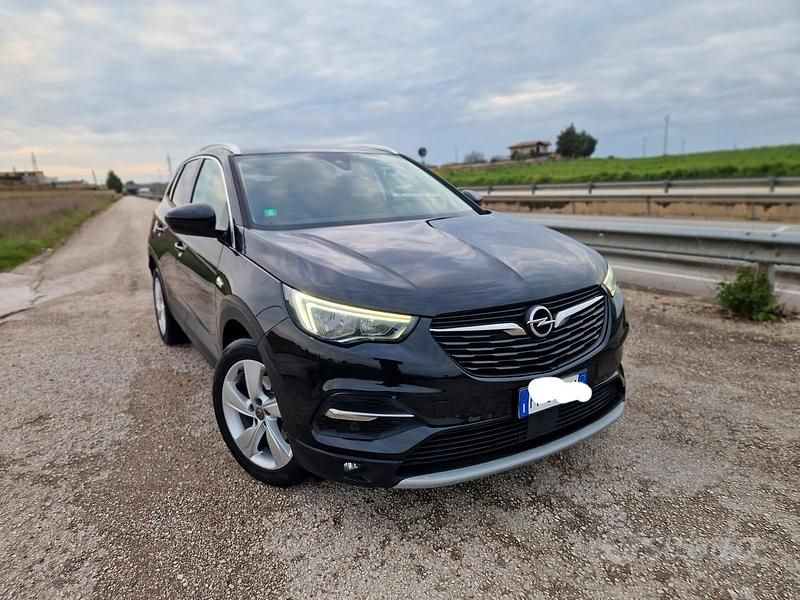 Usata Opel Grandland X 120 CV (88 kW) 2018 Nero SUV