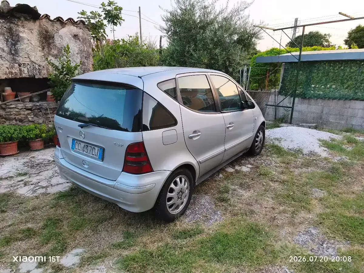 Usata Mercedes A140 82 CV (60 kW) 2002 Grigio Utilitaria