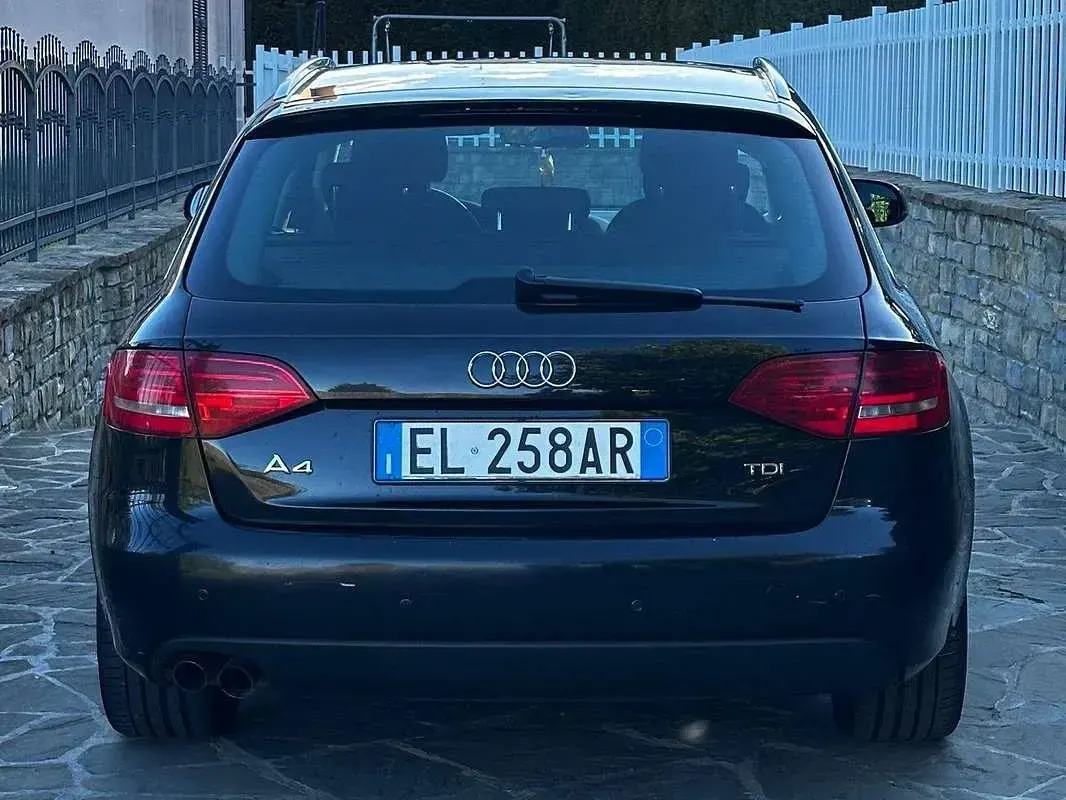Usata Audi A4 Ambiente 120 CV (88 kW) 2012 Nero Station wagon