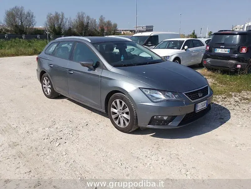 Usata Seat Leon ST Style 110 CV (80 kW) 2018 Grigio Station wagon