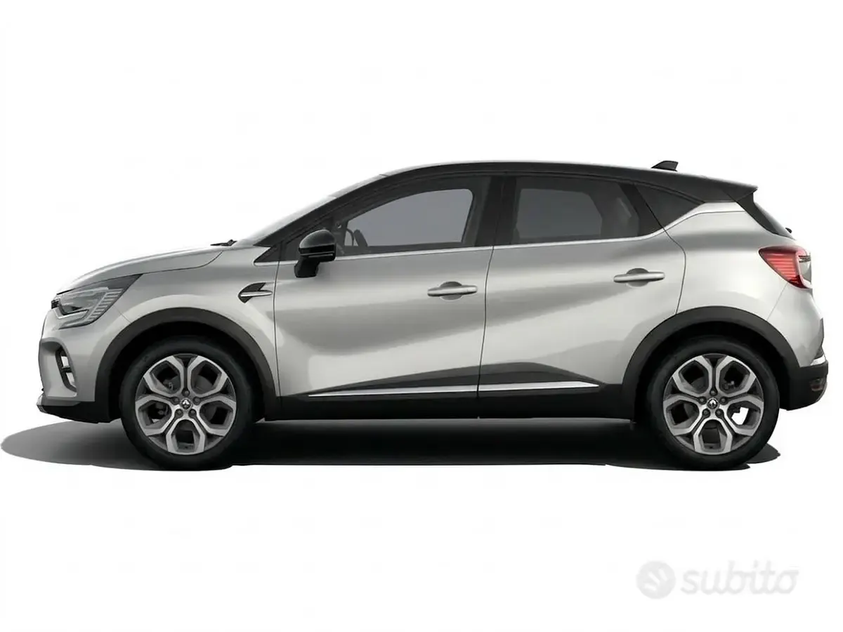 Usata Renault Captur Intens 101 CV (74 kW) 2023 Grigio SUV