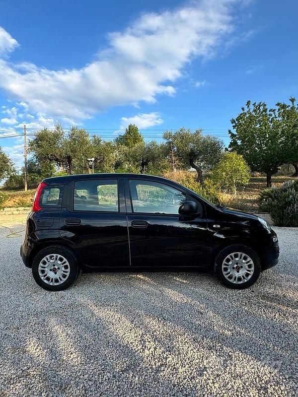 Usata Fiat Panda 69 CV (50 kW) 2017 Nero Utilitaria