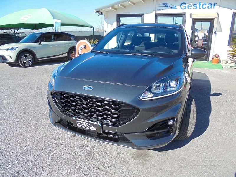 Usata Ford Kuga ST-Line 120 CV (88 kW) 2021 Grigio SUV