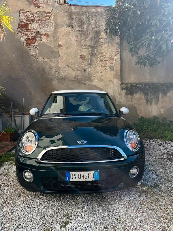 Usata Mini Cooper D 109 CV (80 kW) 2008 Verde Utilitaria