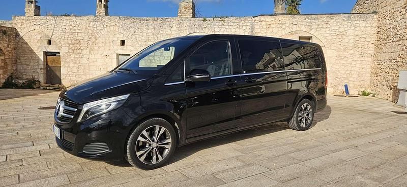 Usado Mercedes V220 190 CV (139 kW) 2018 Negro Monovolumen