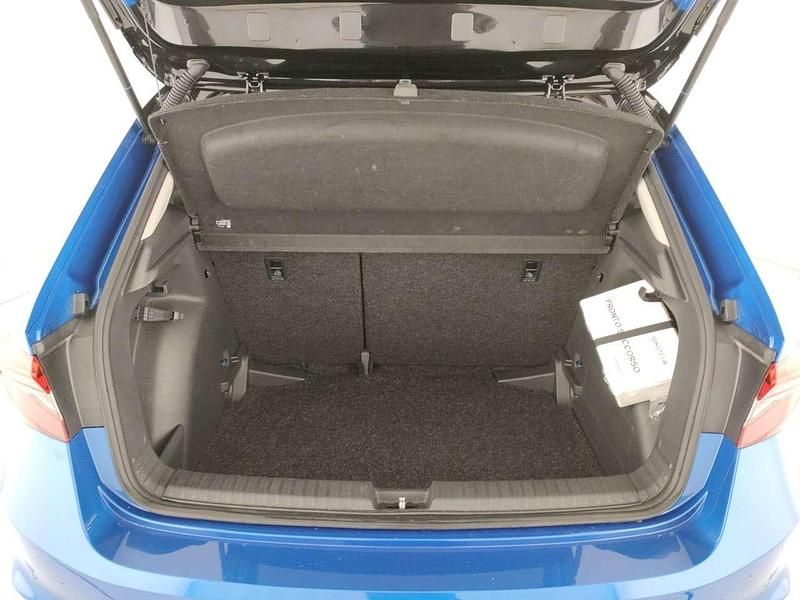 Usata Skoda Fabia 95 CV (69 kW) 2025 Blu race met  tetto nero Berlina