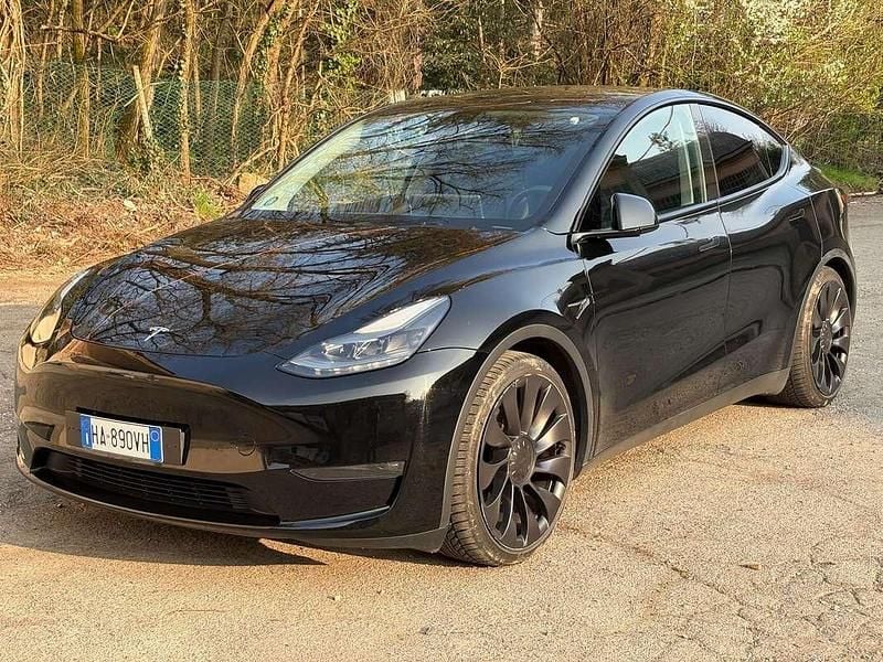 Usata Tesla Model Y Performance 155 kW (211 CV) 2023 Nero SUV
