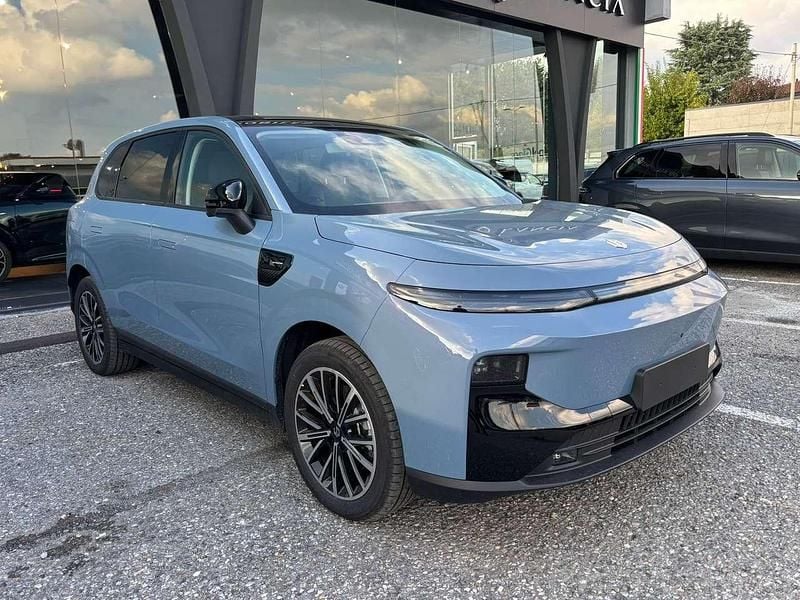 Nuova Leapmotor B10 114 kW (156 CV) 2025 Blu/azzurro SUV