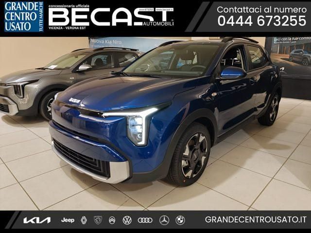 Nuova Kia Stonic Urban 101 CV (74 kW) 2026 Blu metallizzato SUV