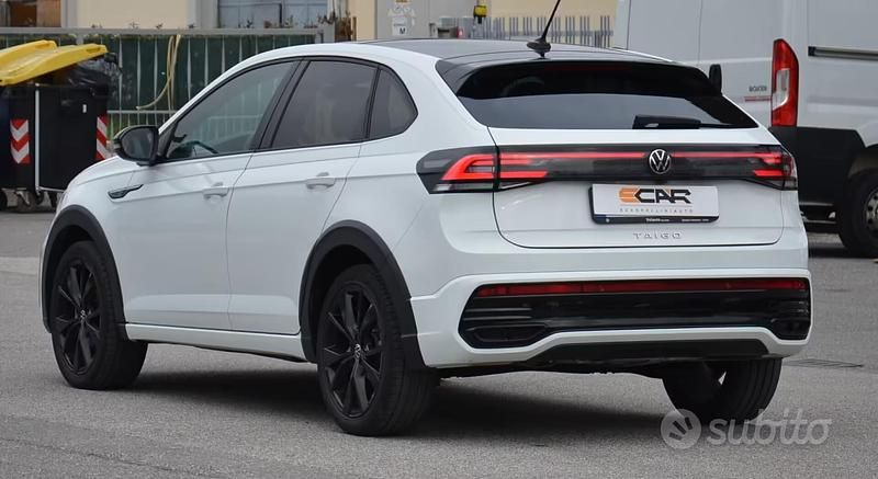 Begagnad VW Taigo R-line 110 HK (80 kW) 2023 Vit SUV