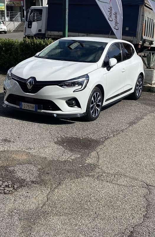 Usata 2019 Renault Clio IV Intens Tre volumi | 12.300 € (Buon prezzo) - Immagine 1/4