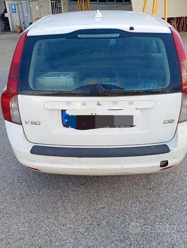 Usata Volvo V50 109 CV (80 kW) 2010 Bianco Station wagon