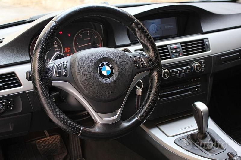 Usata BMW 330 M Sport 231 CV (169 kW) 2007 Nero Coupé